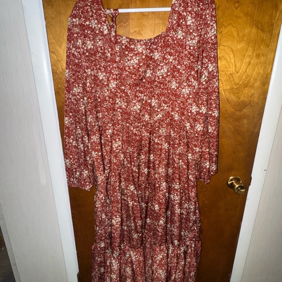 Hayden rust and White Floral Long Sleeve Dress - Picture 2 of 4